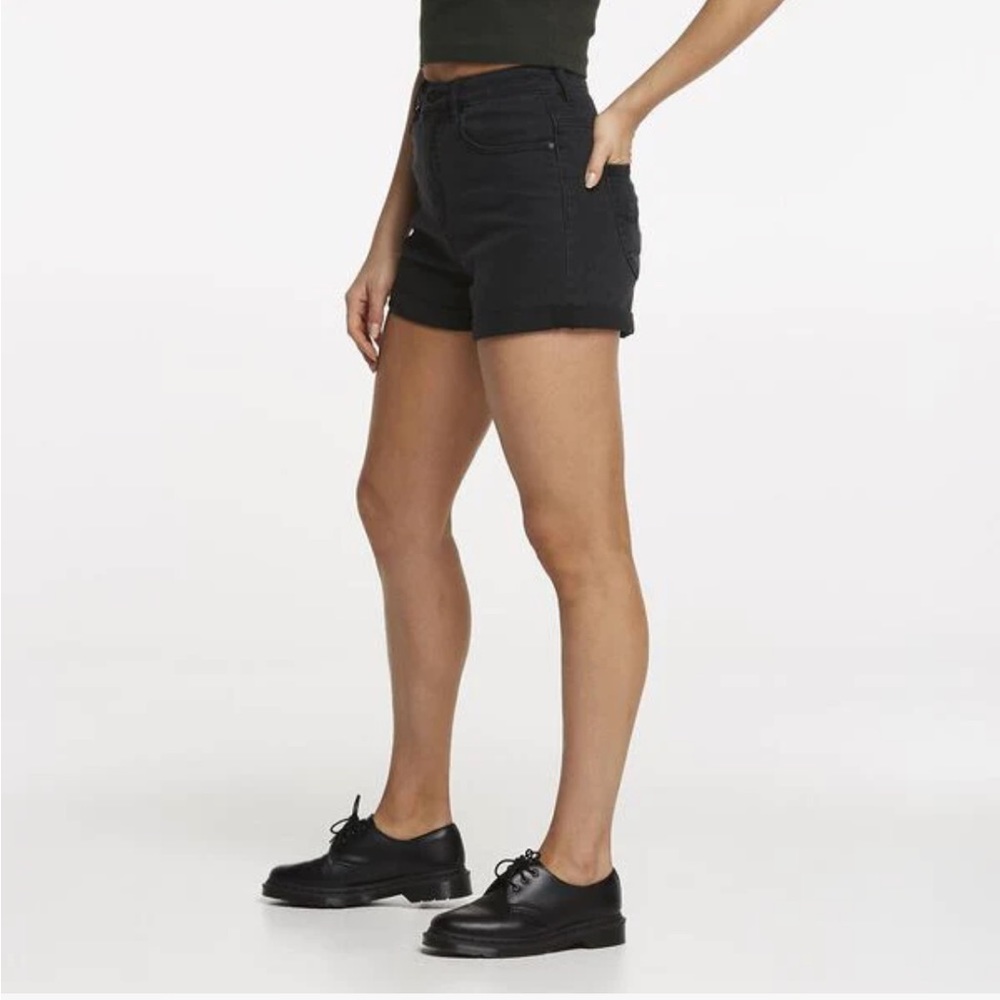 Lee Stevie Short Vintage Inspired High Rise Black Denim Cuffed Shorts - Picture 3 of 10